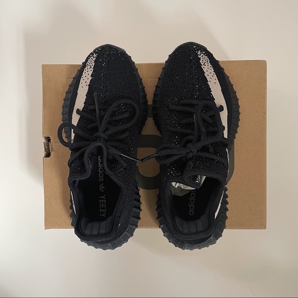 YEEZY BOOST 350 V2 “OREO” - Picture 13 of 16